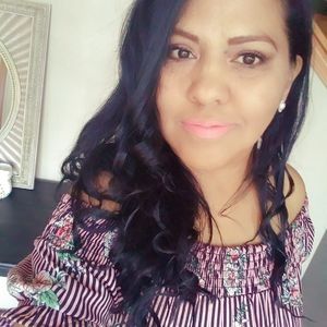 Meet your Posher, Leticia